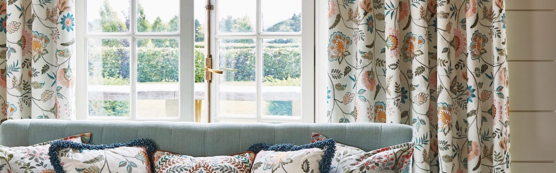 Pinch Pleat Curtains POETRY CAM 10 Pinch Pleat Curtains POETRY CAM 10